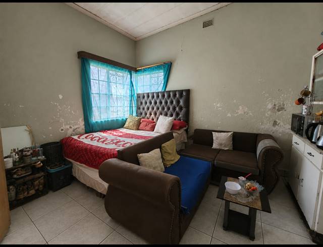4 BEDROOM HOUSE FOR SALE IN VEREENIGING CENTRAL